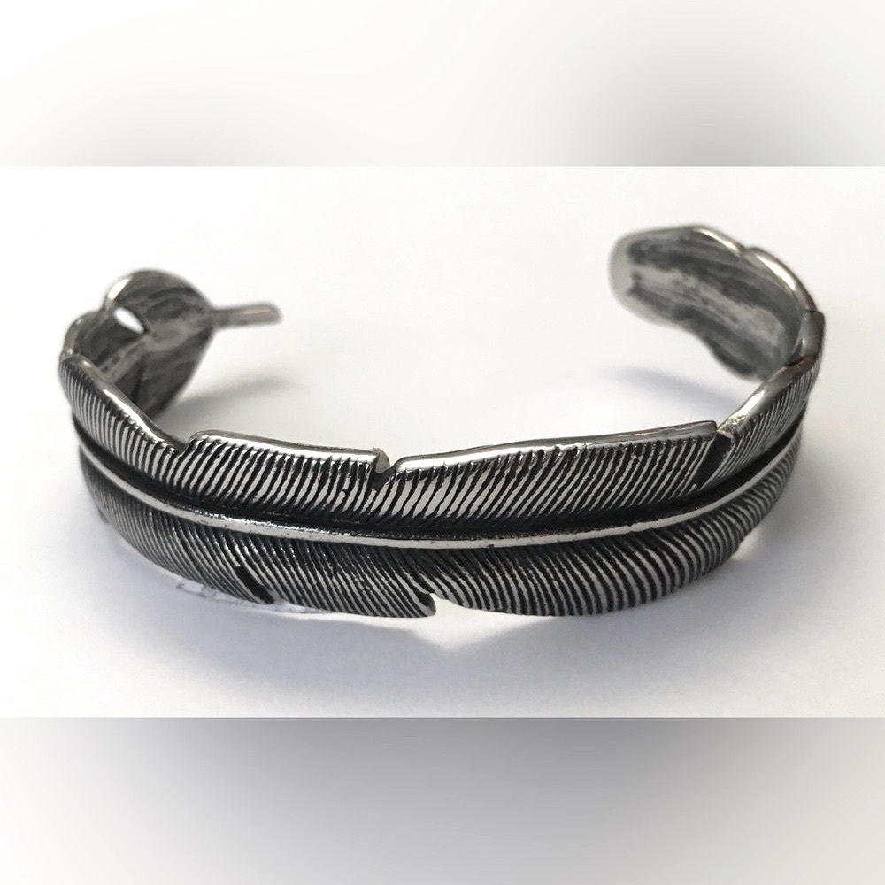 Silver Feather Bracelet NWOT